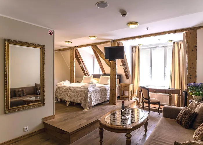 Cru Hotel