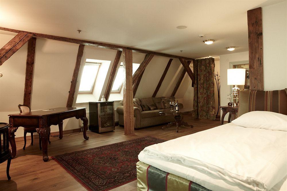 Hotelli Cru 4*