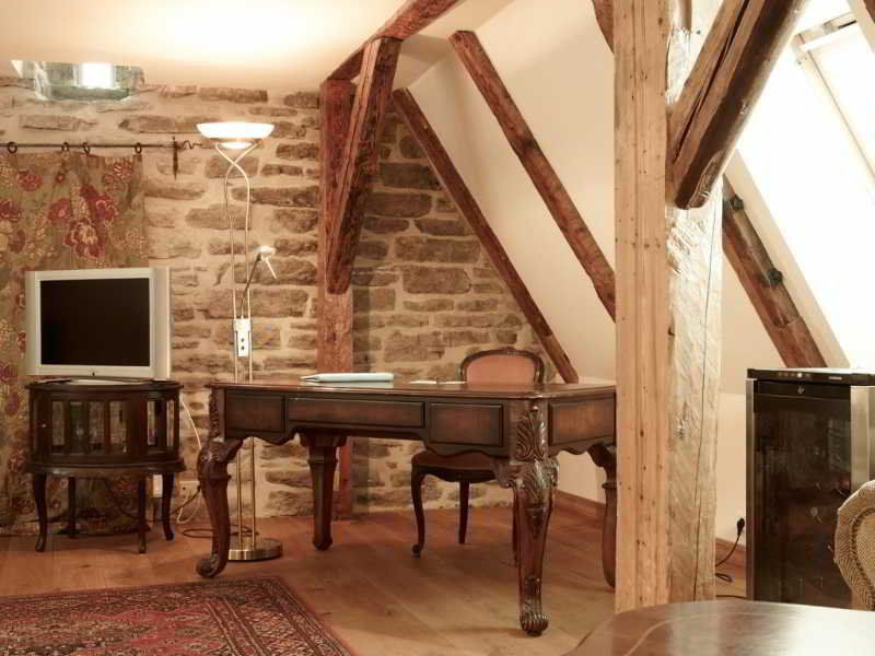 Cru Hotel